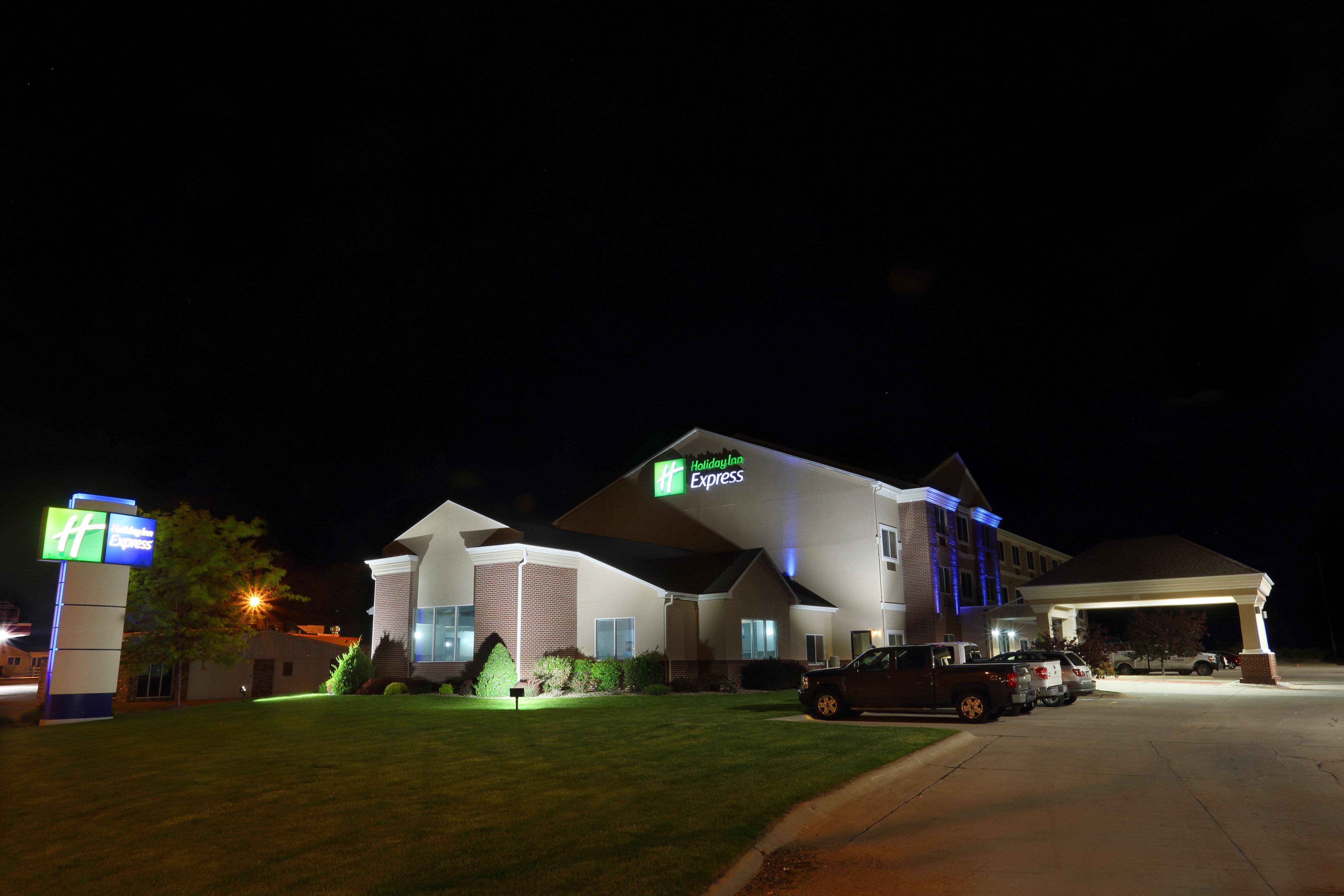 Holiday Inn Express O'Neill By Ihg Екстериор снимка