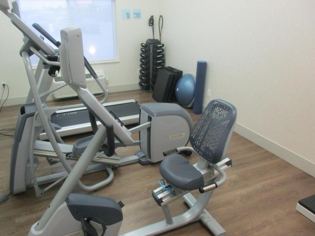 Holiday Inn Express O'Neill By Ihg Екстериор снимка