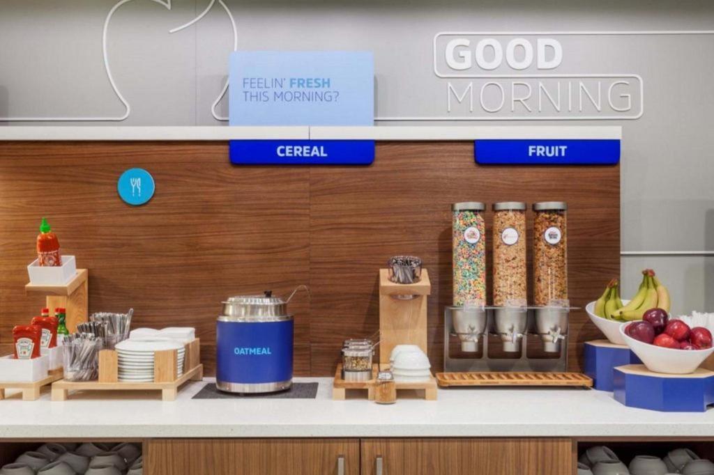 Holiday Inn Express O'Neill By Ihg Екстериор снимка